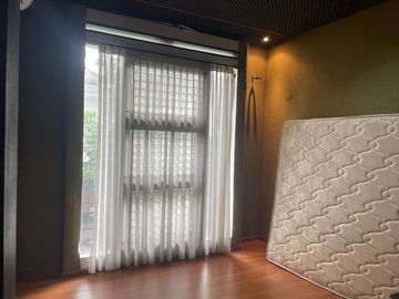 Rumah Fully Furnished 2 Lantai di Menteng Bintaro 11882OM 0811111----