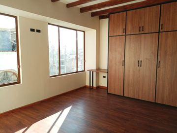 Venta-Cotacachi, espectacular casa a estrenar 175 m2 3 hab