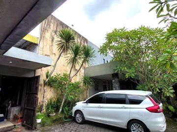Rumah Luas dan Asri di Lingkungan Sejuk Pakem