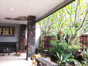 Rumah Luas dan Asri di Lingkungan Sejuk Pakem