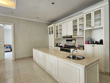 Rumah MEWAH Area Premium Dukuh Patra Kuningan Jakarta Selatan
