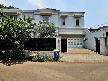 Rumah MEWAH Area Premium Dukuh Patra Kuningan Jakarta Selatan
