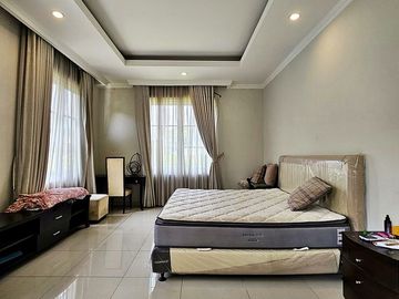 Rumah MEWAH Area Premium Dukuh Patra Kuningan Jakarta Selatan