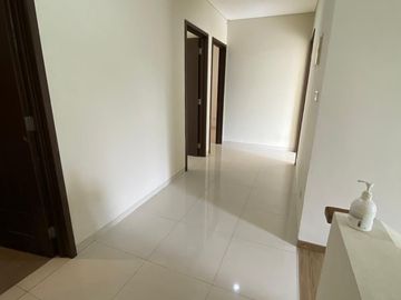 Rumah Minimalis Modern di Serenia Hills, Lebak Bulus