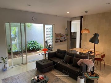 Rumah Minimalis Modern di Serenia Hills, Lebak Bulus