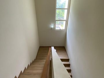 Rumah Minimalis Modern di Serenia Hills, Lebak Bulus