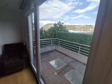 Venta Terreno urbano con dos casas unifamiliares en Pomásqui x Colegio Francés, construcción 415M2, terreno 1000M2, $315.000