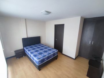 Venta Terreno urbano con dos casas unifamiliares en Pomásqui x Colegio Francés, construcción 415M2, terreno 1000M2, $315.000