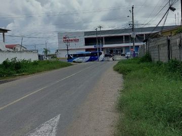 ESPECTACULAR VILLA ESQUINERA EN BALLENITA CERCA AL SHOPPING Y AL  TERMINAL TERRESTRE