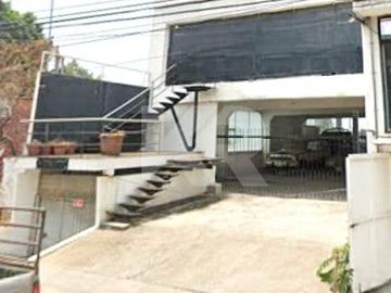 LOCAL COMERCIAL DE 232 METROS