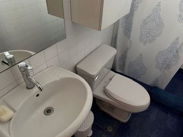 CASA EN VENTA EN MIRAFLORES CERCA A PARQUE