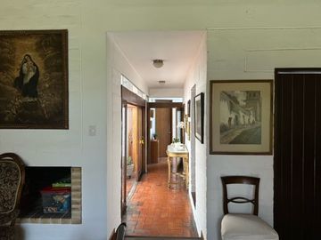 CASA EN VENTA EN MIRAFLORES CERCA A PARQUE