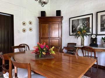 CASA EN VENTA EN MIRAFLORES CERCA A PARQUE