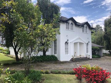 OPORTUNIDAD MAGNIFICA QUINTA EN CONOCOTO VIA AMAGUAÑA