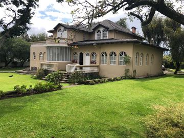 OPORTUNIDAD MAGNIFICA QUINTA EN CONOCOTO VIA AMAGUAÑA