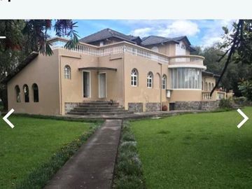 OPORTUNIDAD MAGNIFICA QUINTA EN CONOCOTO VIA AMAGUAÑA