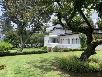 OPORTUNIDAD MAGNIFICA QUINTA EN CONOCOTO VIA AMAGUAÑA