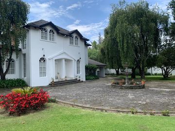OPORTUNIDAD MAGNIFICA QUINTA EN CONOCOTO VIA AMAGUAÑA
