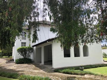 OPORTUNIDAD MAGNIFICA QUINTA EN CONOCOTO VIA AMAGUAÑA
