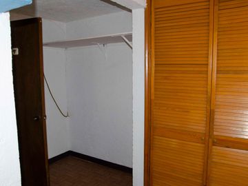 Casa en Venta en Jardines de Satélite, para remodelar