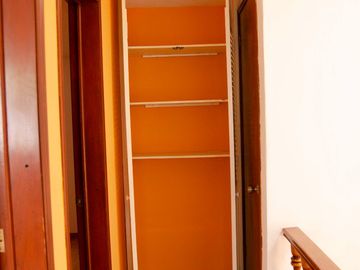 Casa en Venta en Jardines de Satélite, para remodelar