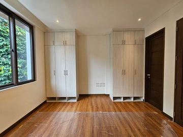 3Storey with 4BR Townhouse for Sale in Don Antonio Heights, Quezon City
