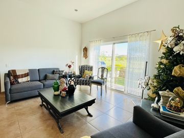 RESIDENCIA EN VENTA EN SANTA SOFÍA COUNTRY CLUB, COTO TEQUILEROS
