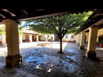 RESIDENCIA EN VENTA EN SANTA SOFÍA COUNTRY CLUB, COTO TEQUILEROS