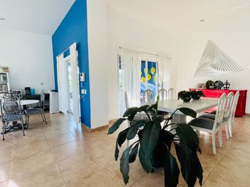 RESIDENCIA EN VENTA EN SANTA SOFÍA COUNTRY CLUB, COTO TEQUILEROS
