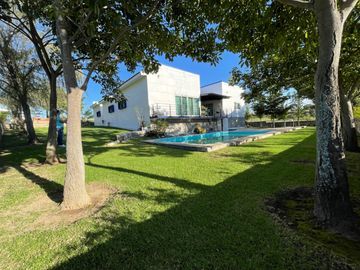 RESIDENCIA EN VENTA EN SANTA SOFÍA COUNTRY CLUB, COTO TEQUILEROS