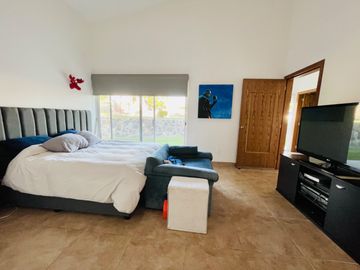RESIDENCIA EN VENTA EN SANTA SOFÍA COUNTRY CLUB, COTO TEQUILEROS