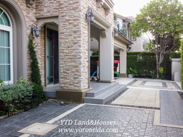 Luxury house For Sale at Nantawan Bangna km7. Beautiful house with decorations, additions, very good condition, ready to move in.  No need to repair.