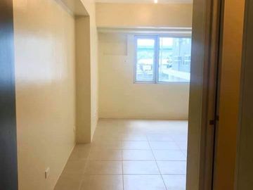 1BR in Avida Towers One Union Place nearby Assumption College Makati