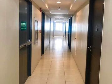 1BR in Avida Towers One Union Place nearby Assumption College Makati
