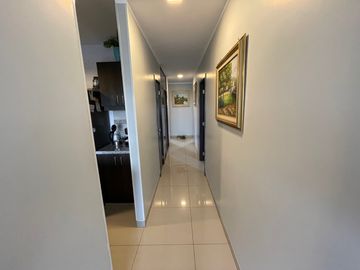 En venta departamento de 3 dormitorios en Urb. La Romareda