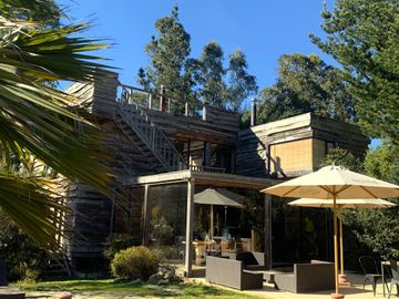 VENDE EXCELENTE HOTEL BOUTIQUE EN PUERTECILLO, COMUNA DE NAVIDAD, 400/5.618 M2, 10 HABITACIONES (7 EN SUITE), 2 PISCINAS (1 TEMPERADA), PRECIOSO ENTOR