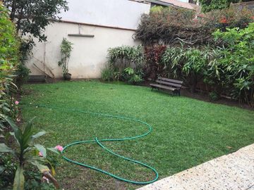 VENTA DE CASA AMPLIA Y MODERNA, 389 M2, 5 DORM, 4 BAÑOS, 4 COCHERAS