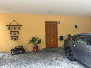 Casa en Venta en la colonia Loma Blanca, Altamira, Zapopan Centro