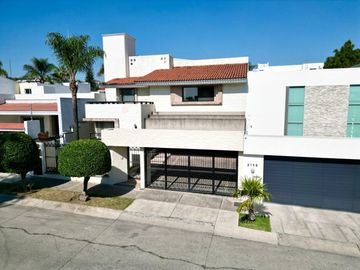 Casa en venta en Bugambilias, Zapopan