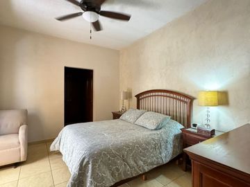 Casa amueblada de una planta en renta en Corceles Residencial
