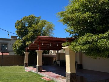 Casa amueblada de una planta en renta en Corceles Residencial