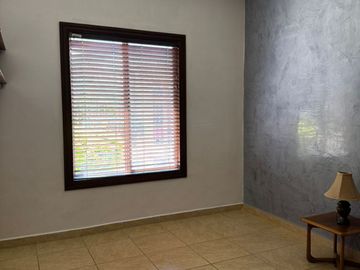 Casa amueblada de una planta en renta en Corceles Residencial