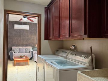 Casa amueblada de una planta en renta en Corceles Residencial