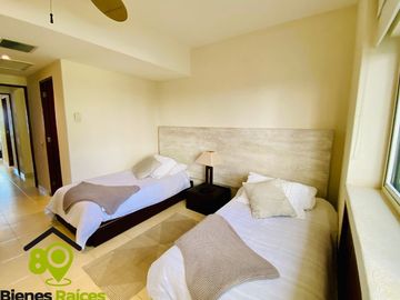 Departamento en PLANTA BAJA de 4 recámaras en venta (Diamante)