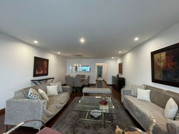 EXCLUSIVO DEPARTAMENTO CON 4 DORMITORIOS Y BALCÓN