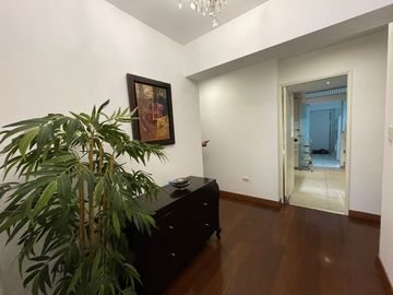 EXCLUSIVO DEPARTAMENTO CON 4 DORMITORIOS Y BALCÓN