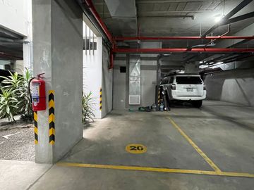 EXCLUSIVO DEPARTAMENTO CON 4 DORMITORIOS Y BALCÓN