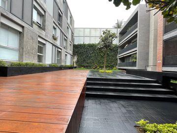 EXCLUSIVO DEPARTAMENTO CON 4 DORMITORIOS Y BALCÓN