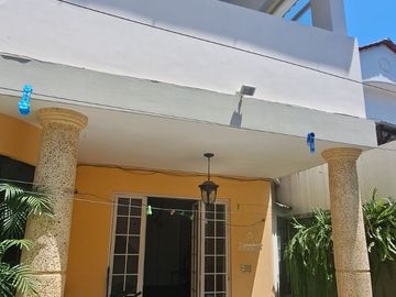 CASA EN VENTA EN URB. BOSQUES DEL SALADO FRENTE A CIUDAD COLÓN