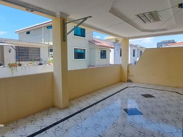 CASA EN VENTA EN URB. BOSQUES DEL SALADO FRENTE A CIUDAD COLÓN